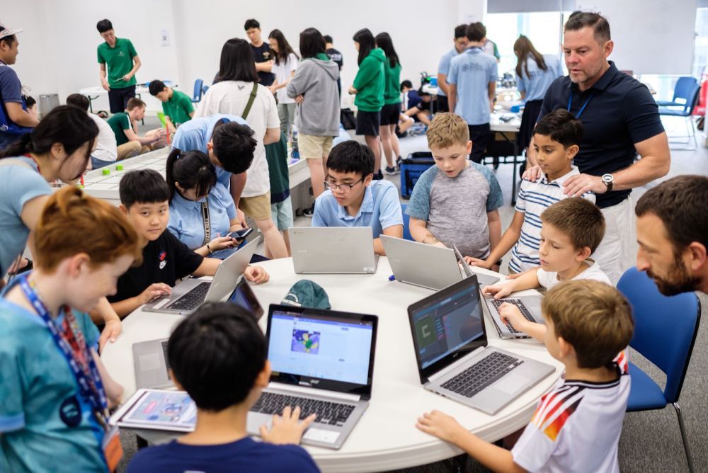 Membangun Digital Literacy Fundamental