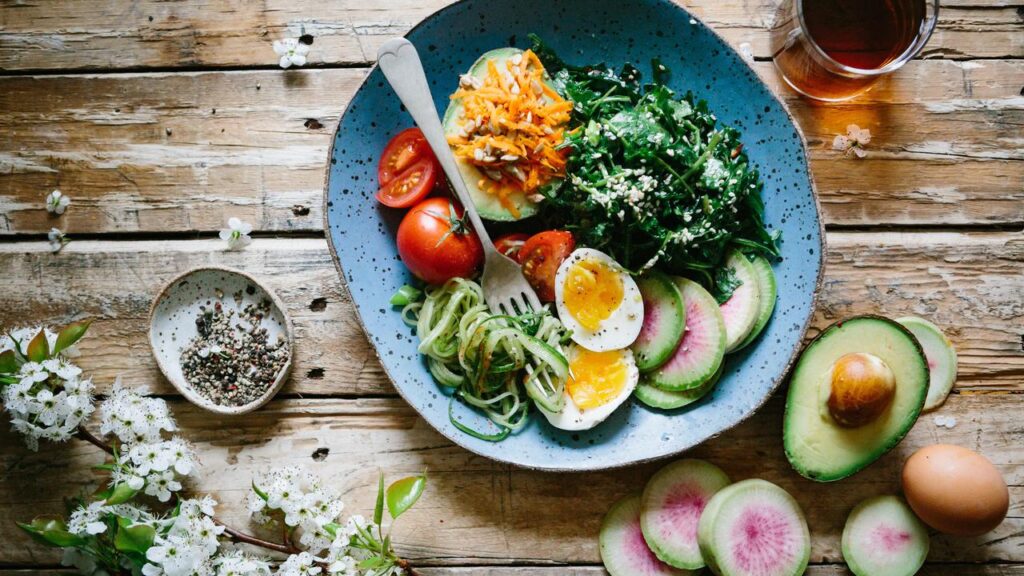 Strategi Ampuh Makan Malam Tanpa Takut Gemuk